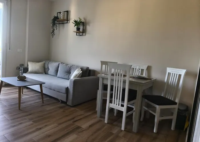 Tůma Family Apartmán Golem (Tirana)