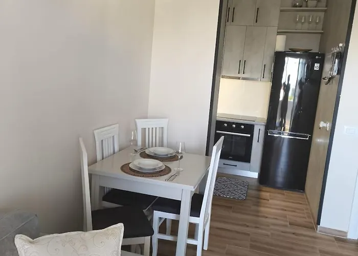 Tůma Family Apartmán Golem (Tirana)